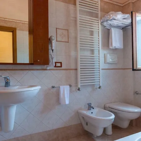 Helloapulia - Flora Apartament Noci