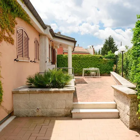 Helloapulia - Flora Apartament Noci